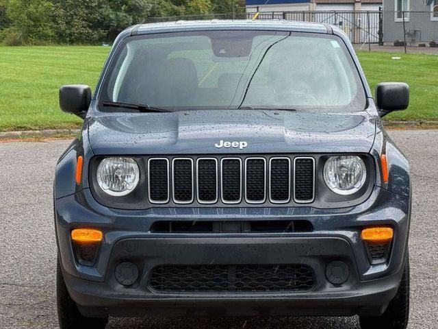 Certified 2023 Jeep Renegade Latitude AWD/4WD image 8