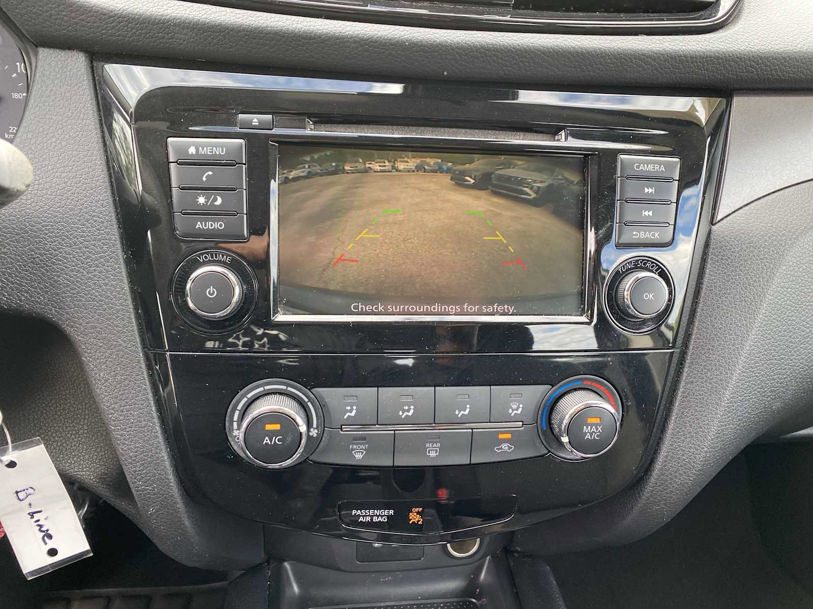 Used 2021 Nissan Rogue Sport S image 18