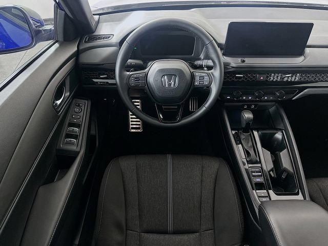Used 2023 Honda Accord Sport image 4
