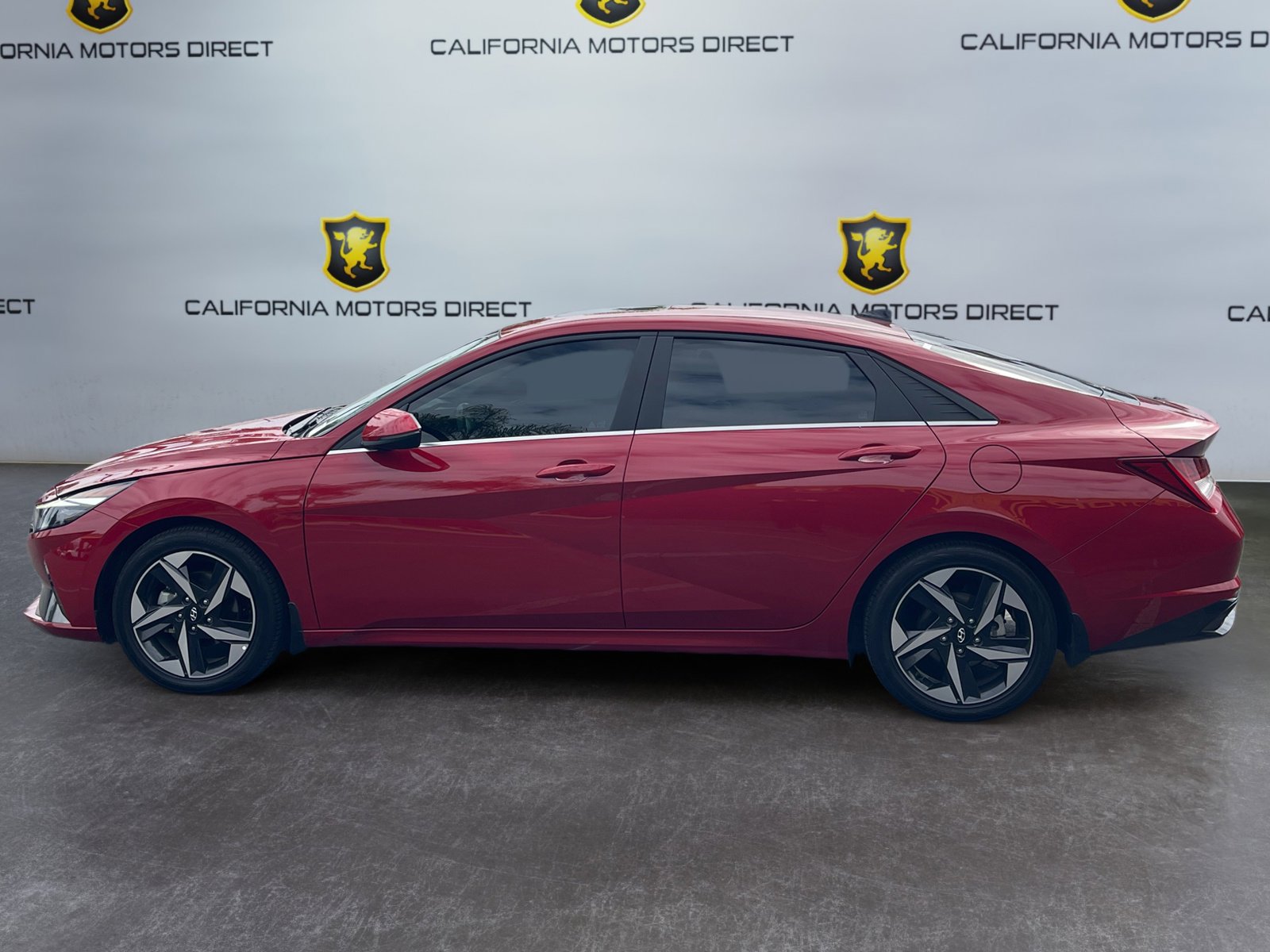 Used 2023 Hyundai Elantra Limited FWD image 2