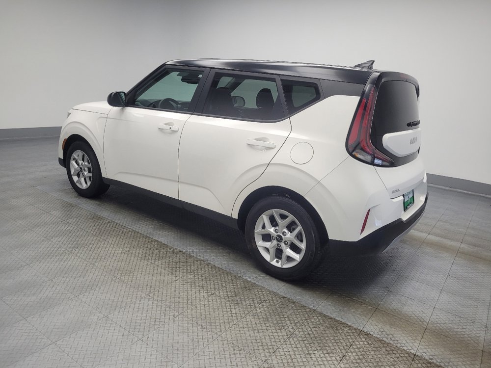 Used 2023 Kia Soul S image 3