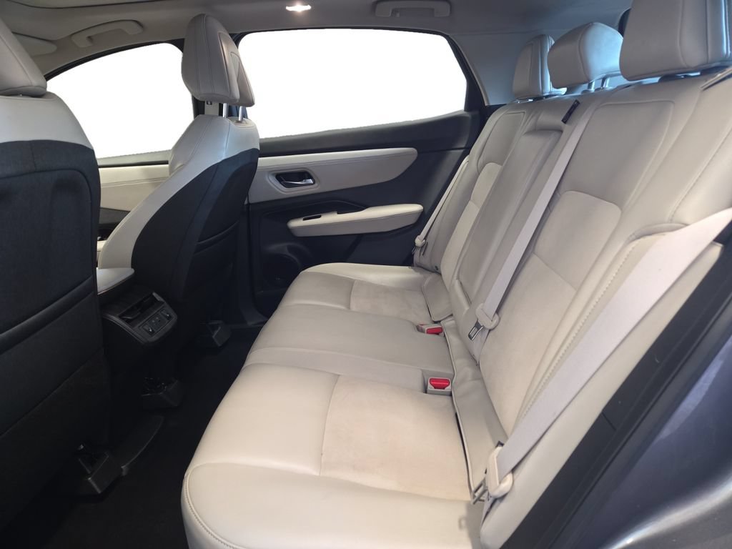 Used 2023 Nissan Ariya AWD image 24