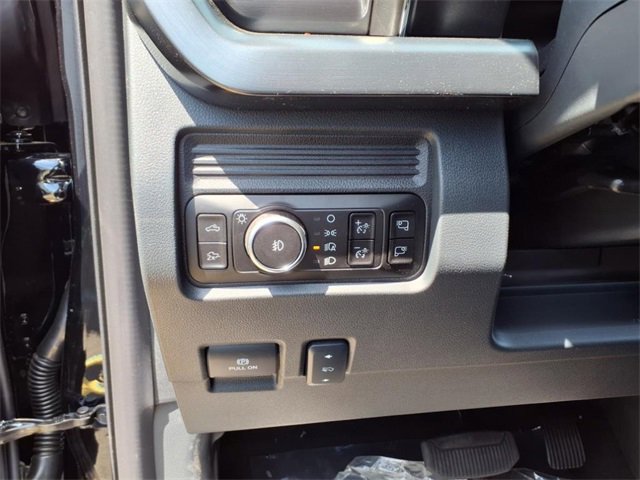 New 2025 Ford F350 Lariat w/ Lariat Ultimate Package image 13