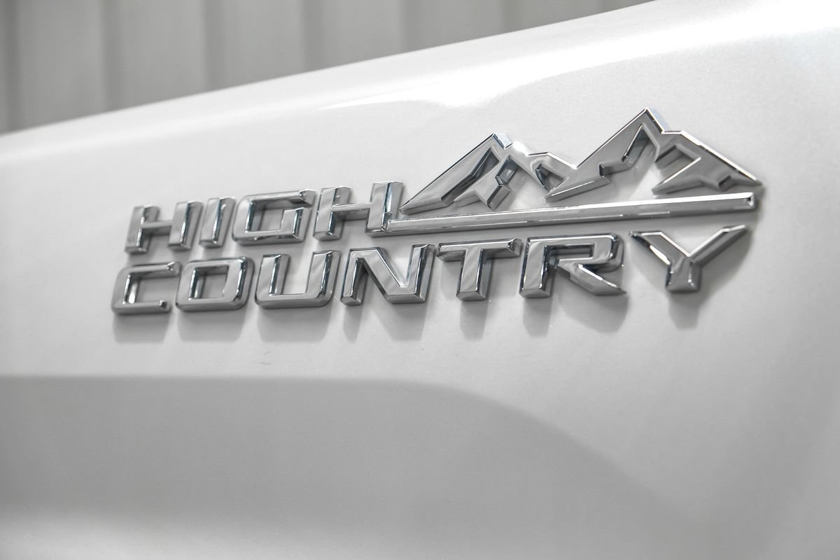 Used 2025 Chevrolet Silverado 3500 High Country w/ High Country Premium Package AWD/4WD image 52
