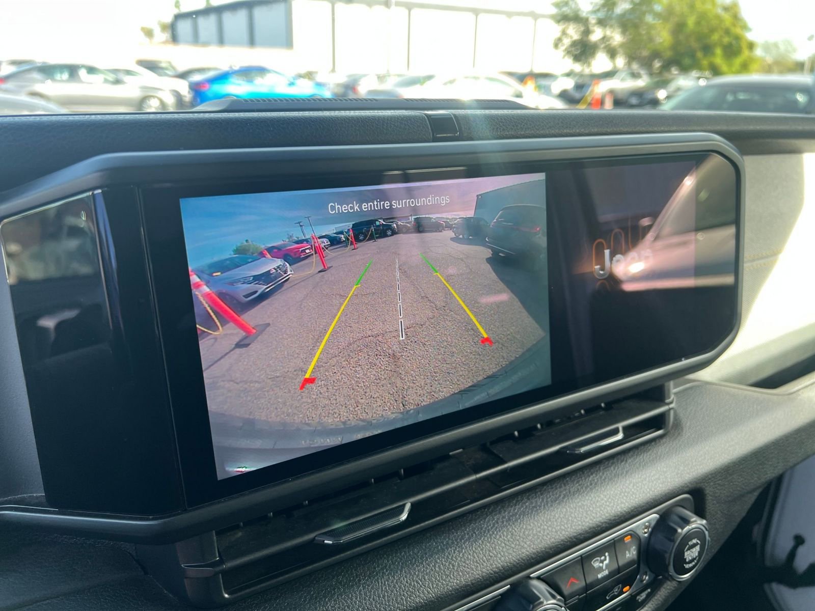 Used 2025 Jeep Wrangler Sport S image 24