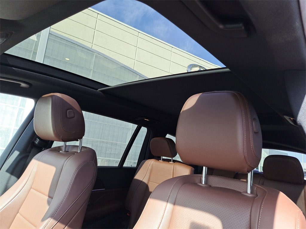 Used 2024 Mercedes-Benz GLS 450 4MATIC image 27