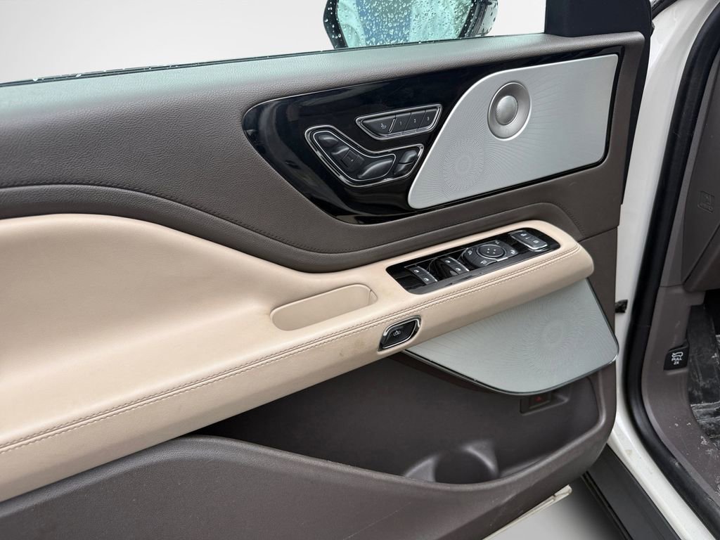 Used 2021 Lincoln Aviator Grand Touring w/ Equipment Group 301A image 14