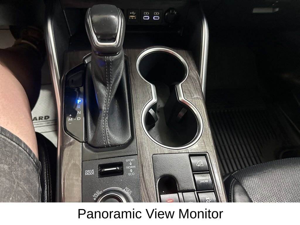 Used 2023 Toyota Highlander Limited AWD/4WD image 46