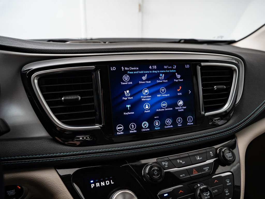 Used 2018 Chrysler Pacifica Limited w/ Advanced Safetytec Group FWD image 34