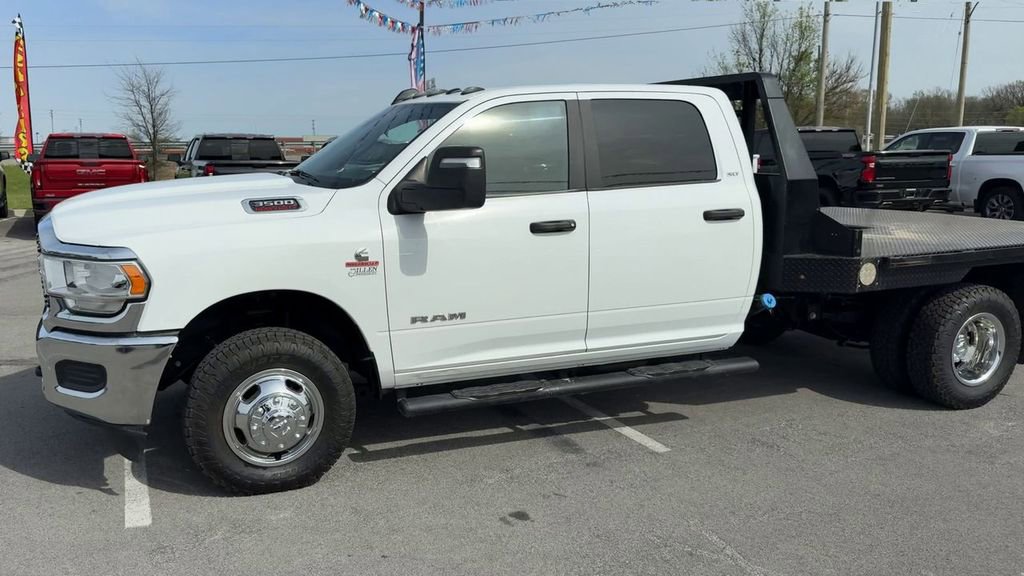 Used 2024 RAM 3500 SLT w/ Quick Order Package 2YG SLT AWD/4WD image 3