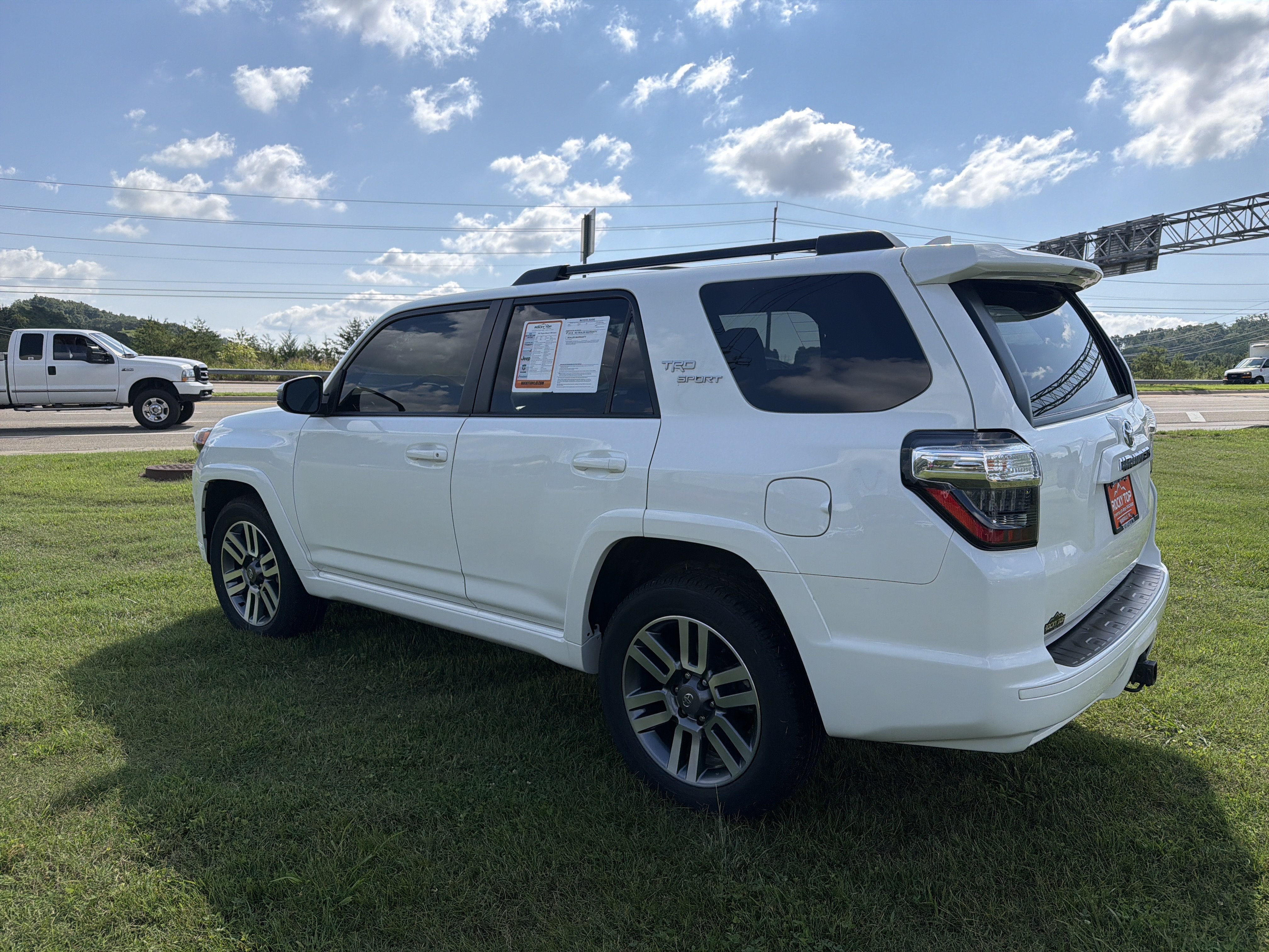 Used 2022 Toyota 4Runner TRD Sport AWD/4WD image 12