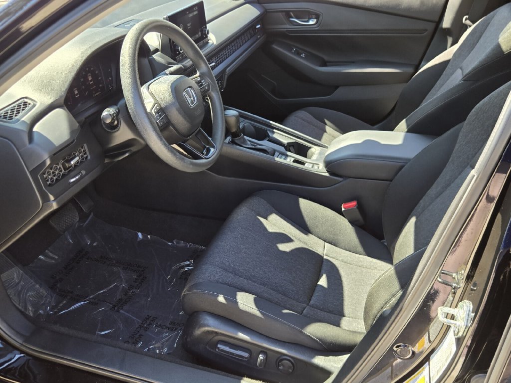 Certified 2025 Honda Accord SE image 11