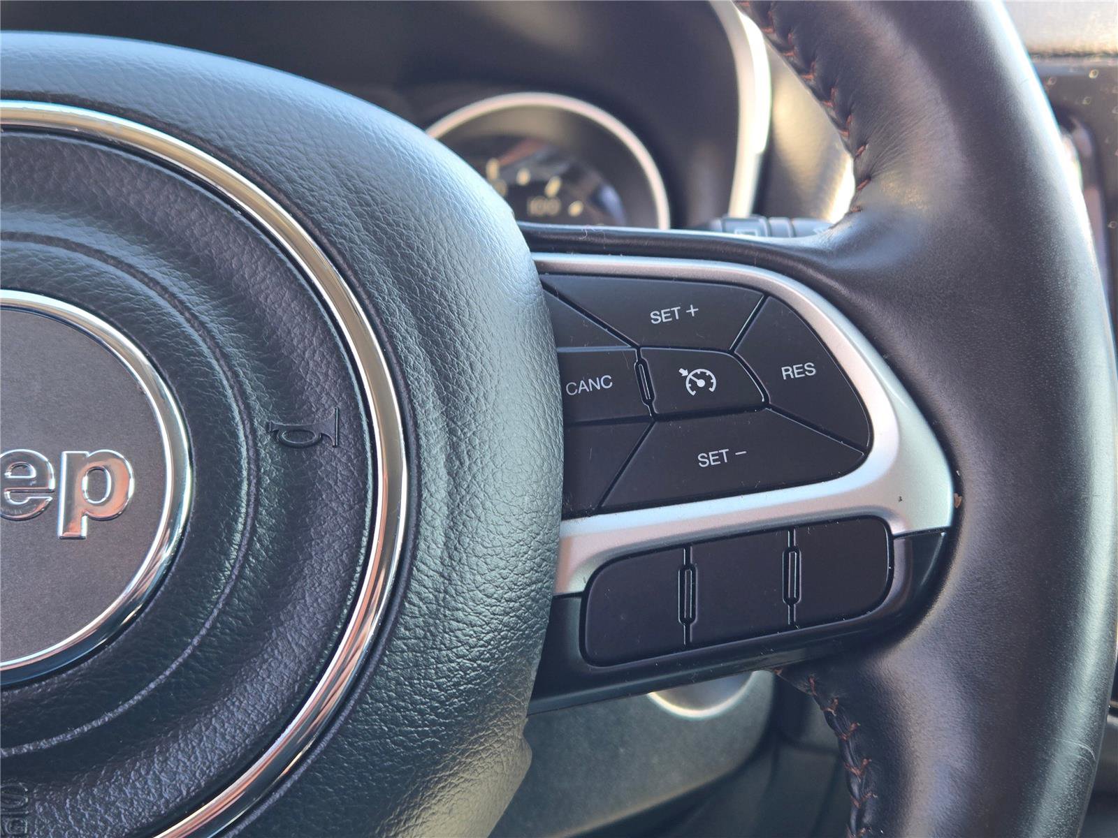 Used 2019 Jeep Compass Limited w/ Safety & Security Group image 33