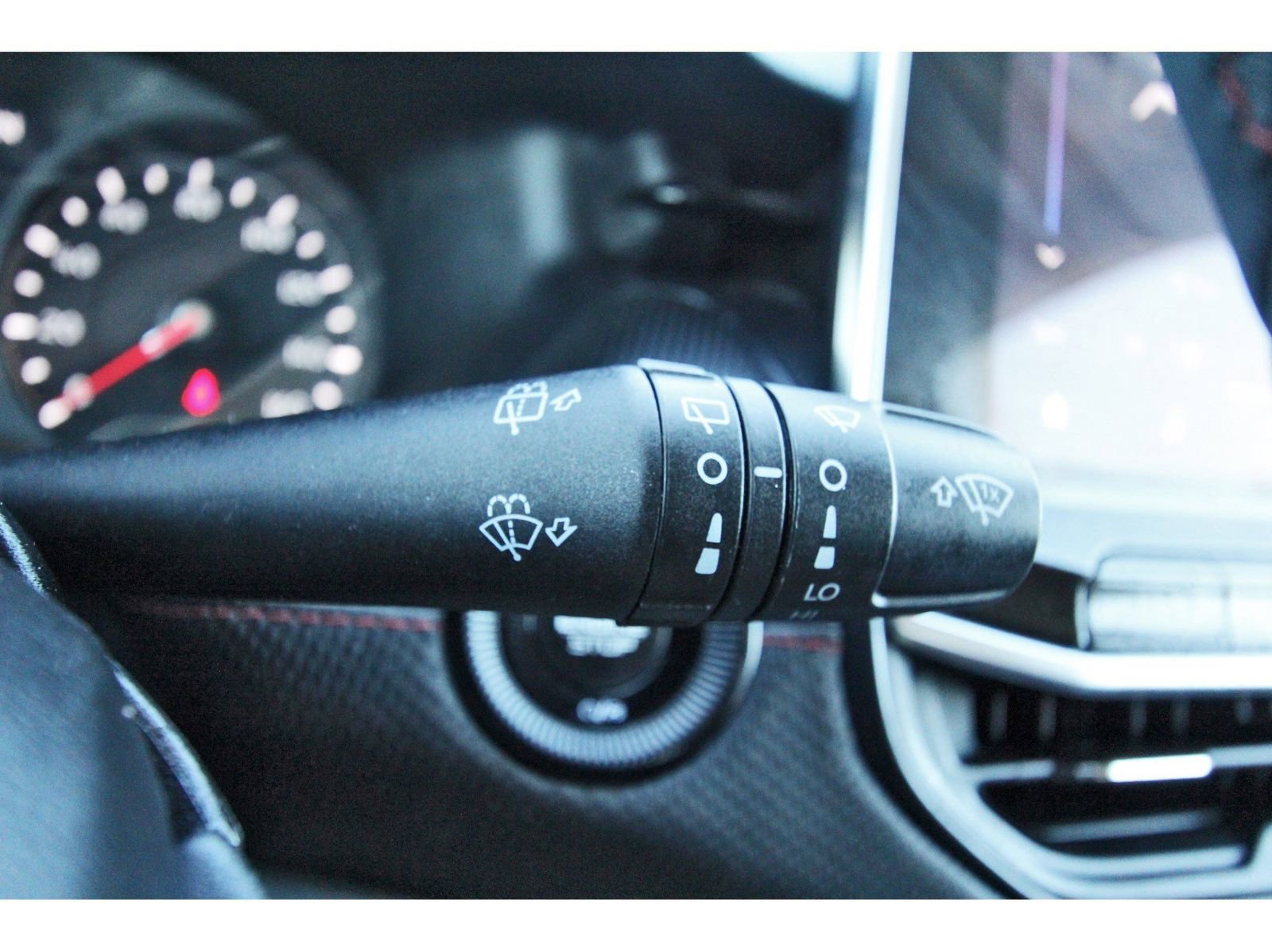 Used 2022 Jeep Compass Trailhawk AWD/4WD image 21