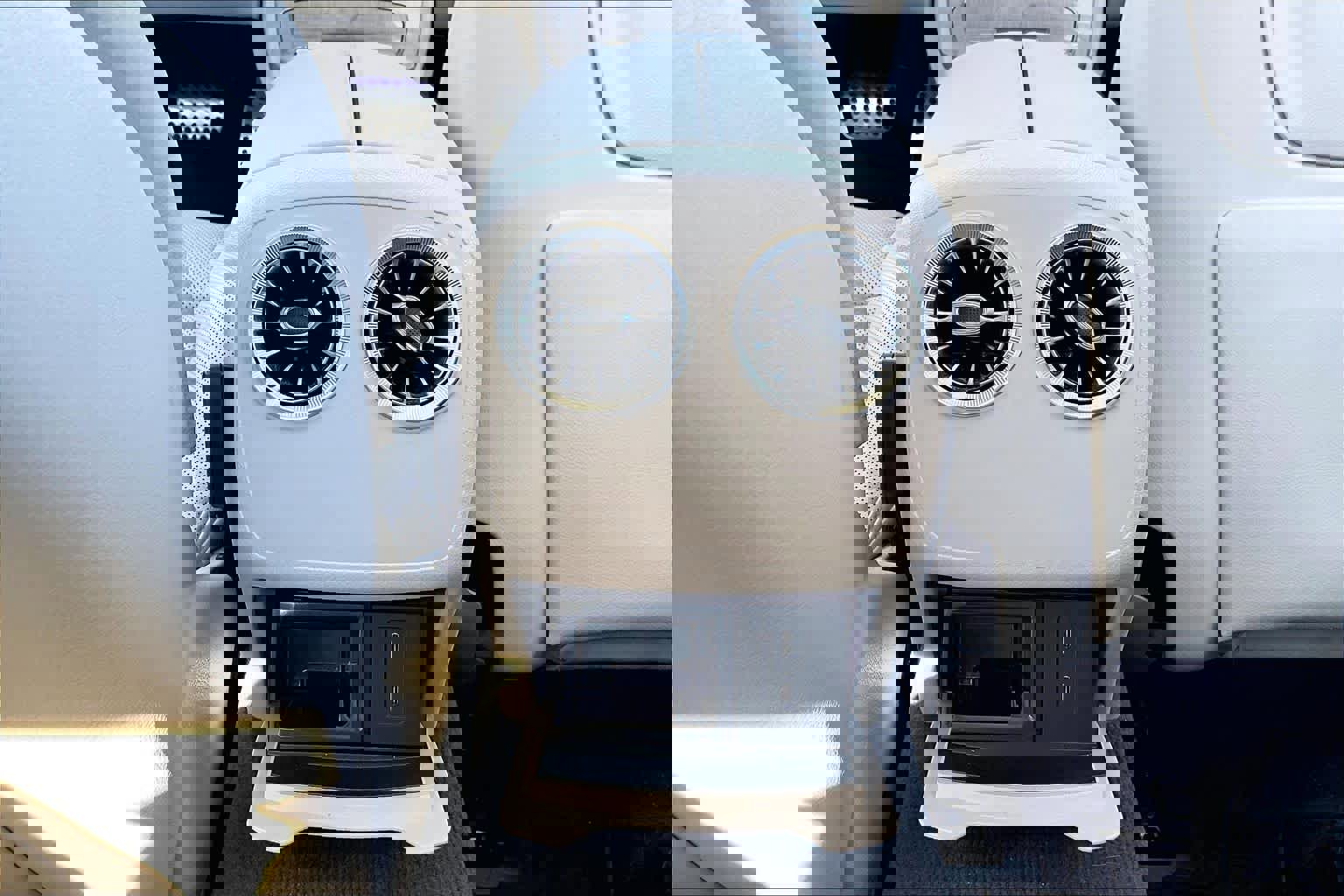 Used 2023 Mercedes-Benz E 450 Coupe image 34