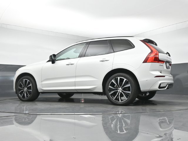 Used 2024 Volvo XC60 B5 Plus w/ Protection Package Premier AWD/4WD image 14