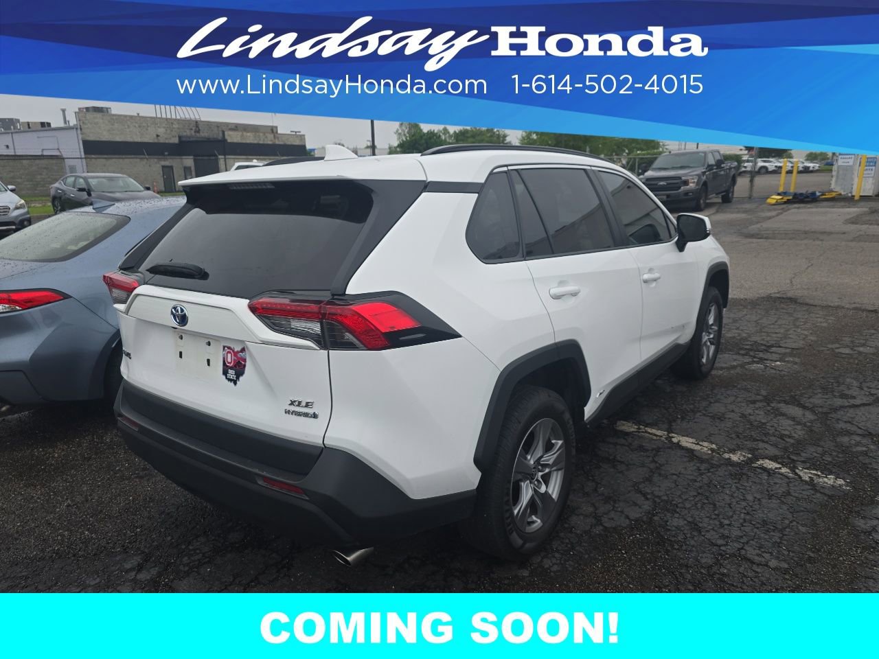 Used 2022 Toyota RAV4 XLE AWD/4WD image 2