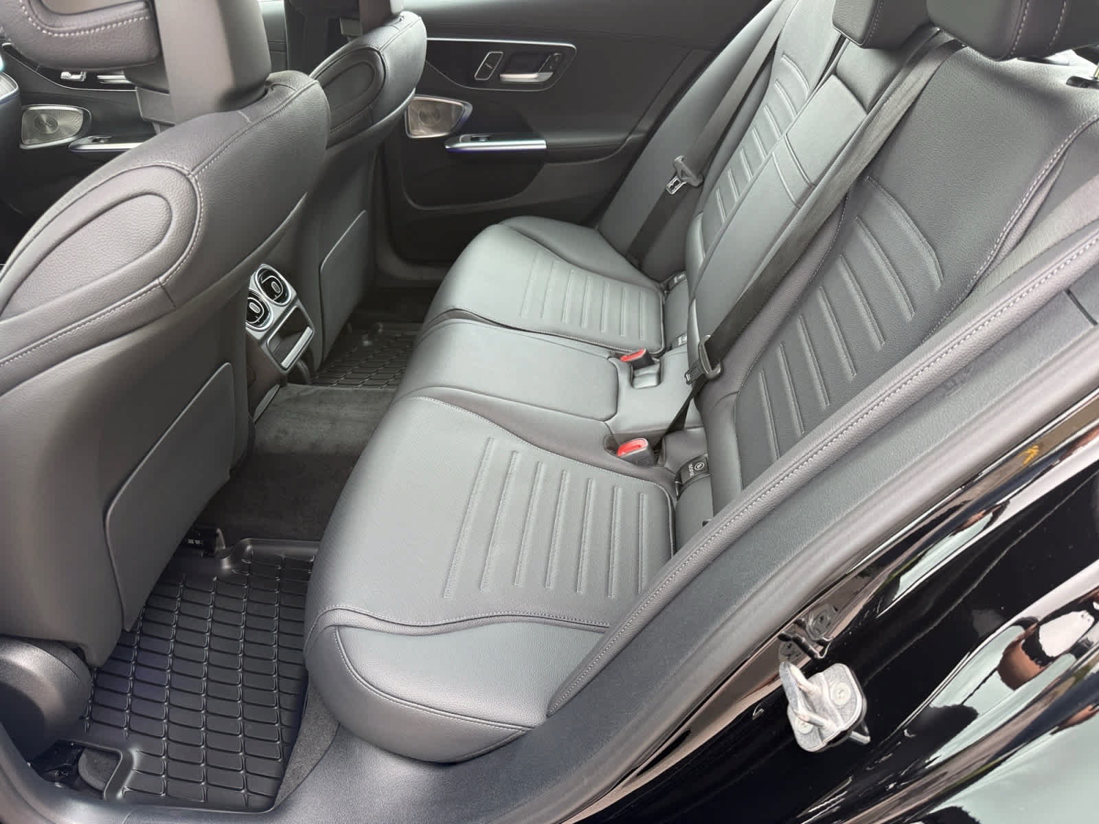 Used 2026 Mercedes-Benz C 300 4MATIC Sedan image 9