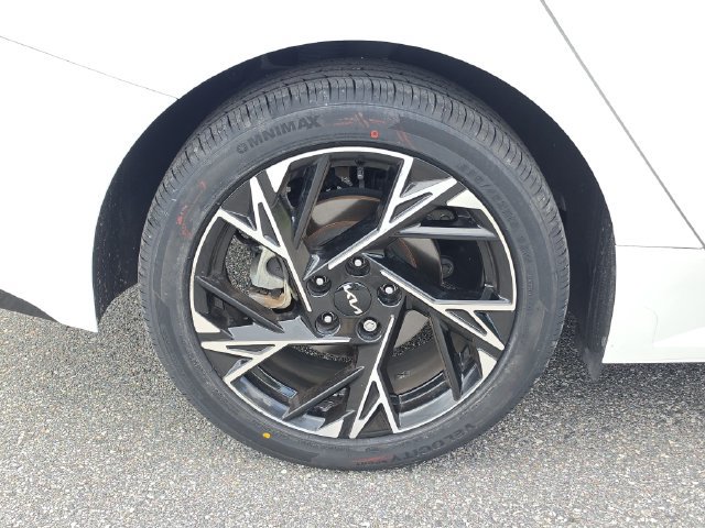 Certified 2025 Kia K5 GT-Line w/ GT-Line Premium Package FWD image 5