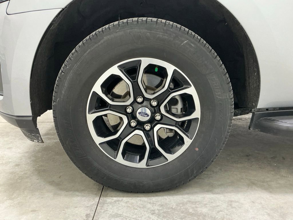 Used 2024 Ford Expedition XLT image 8