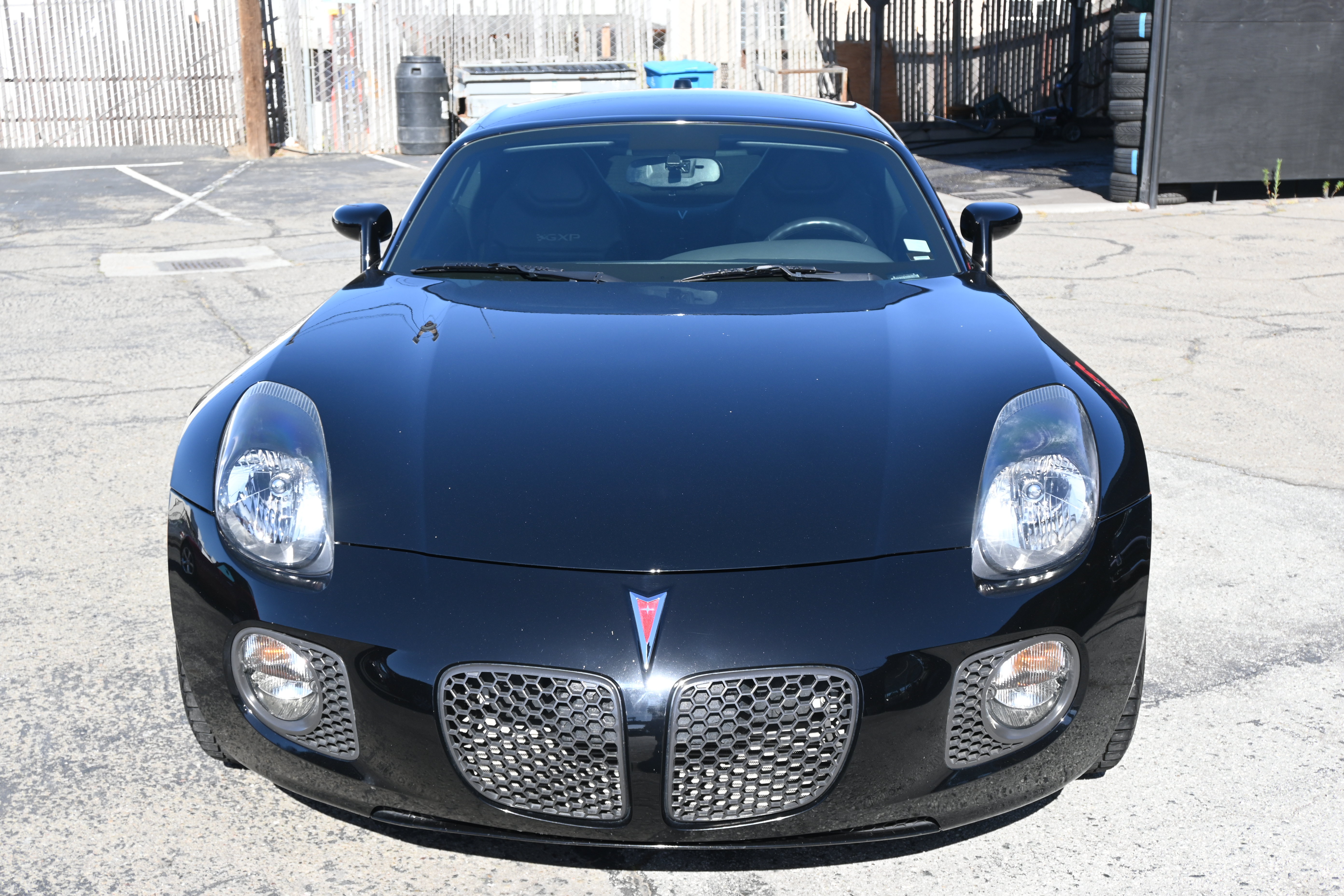 Used 2009 Pontiac Solstice GXP w/ Premium Package RWD image 3