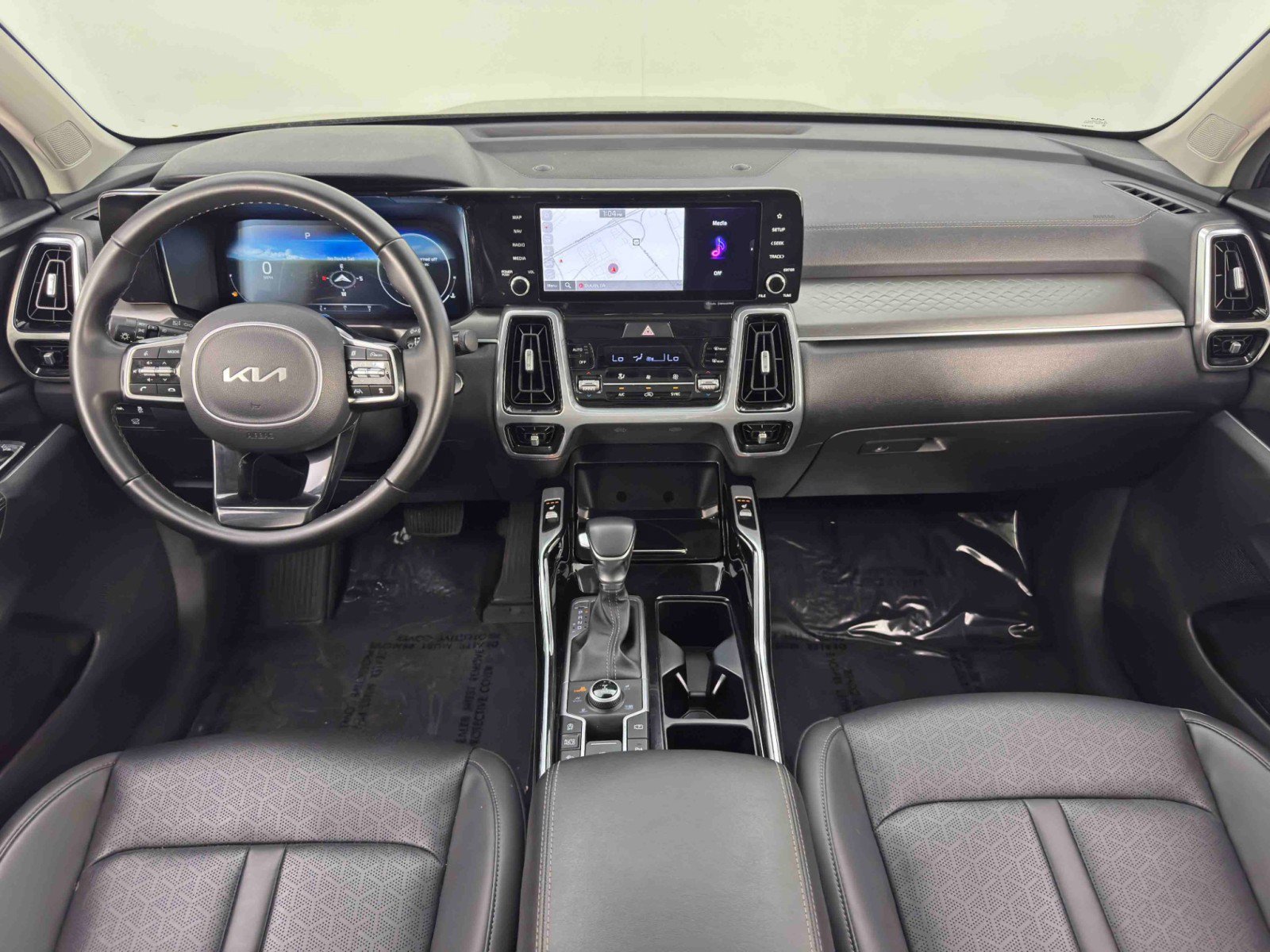 Used 2023 Kia Sorento SX AWD/4WD image 12