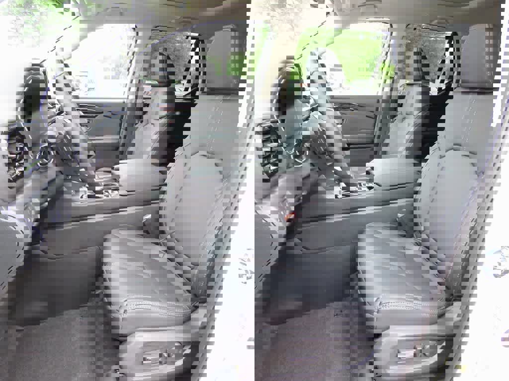 New 2025 Honda Pilot Touring image 13