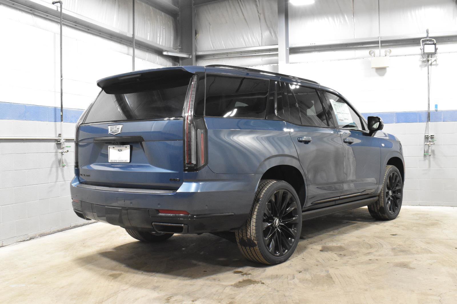 New 2026 Cadillac Escalade Platinum Sport w/ LPO, ONYX Package image 17