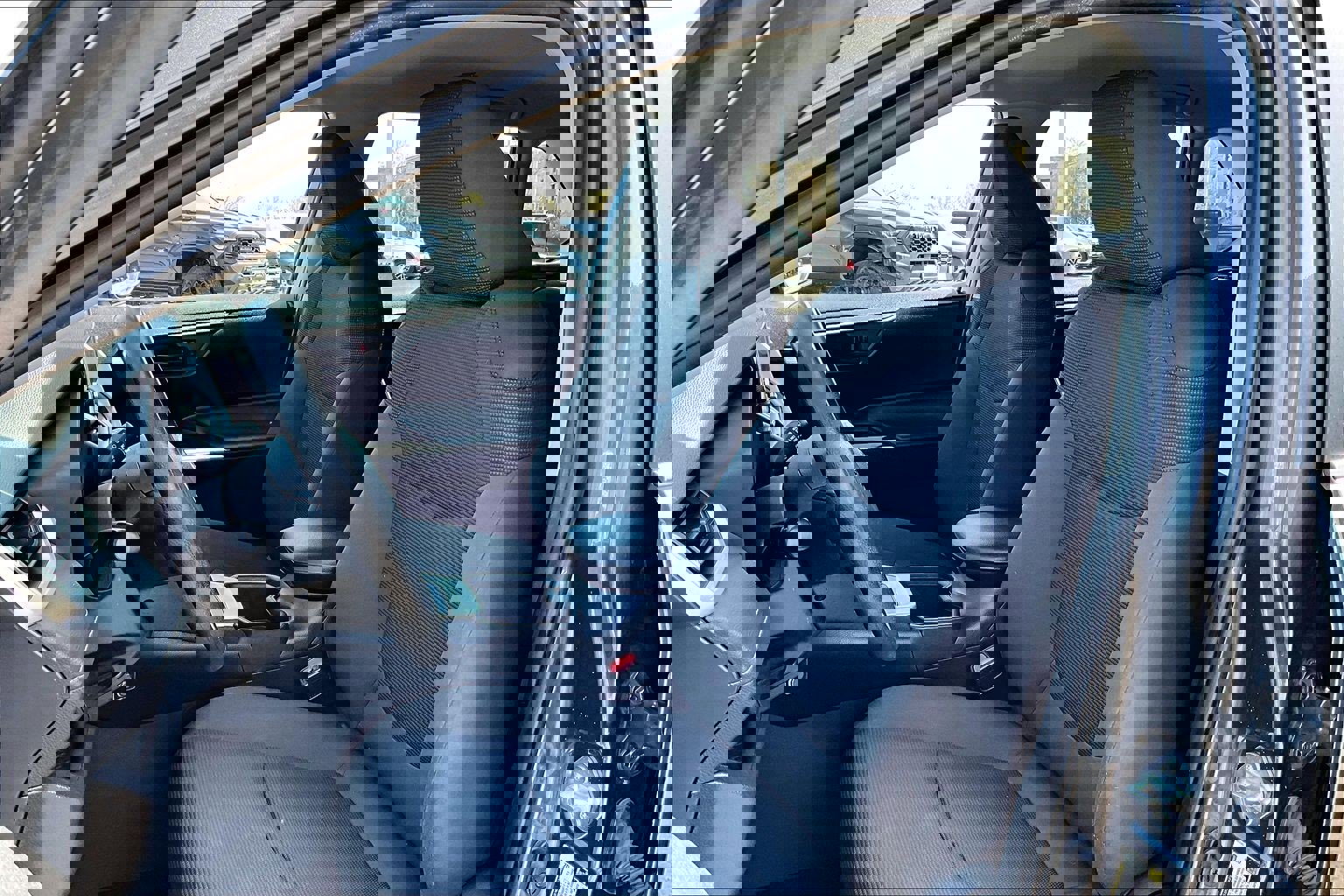 Used 2023 Toyota RAV4 LE image 23