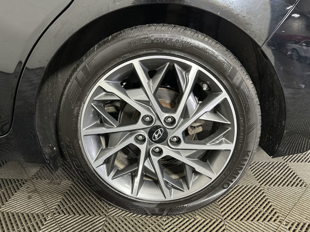 Used 2020 Hyundai Elantra Limited w/ Ultimate Package 03 image 36