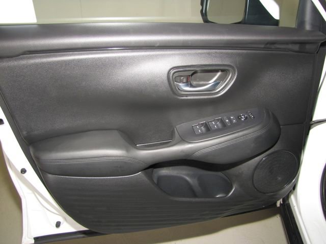 Certified 2023 Honda HR-V LX image 9