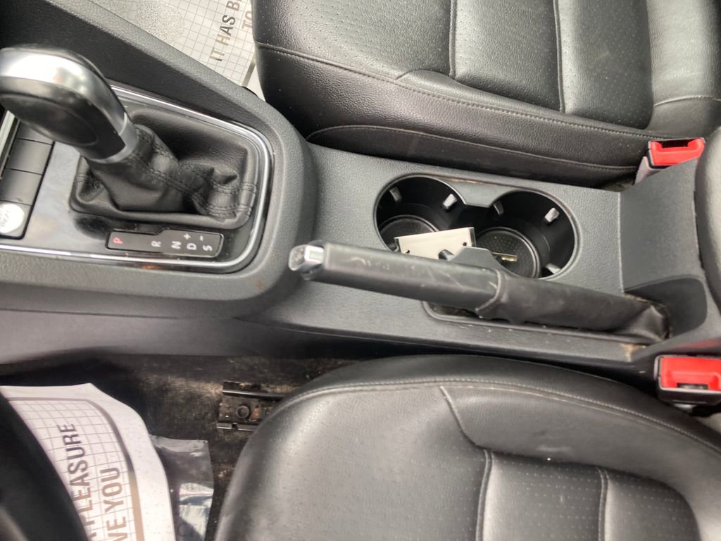 Used 2017 Volkswagen Jetta SEL image 34