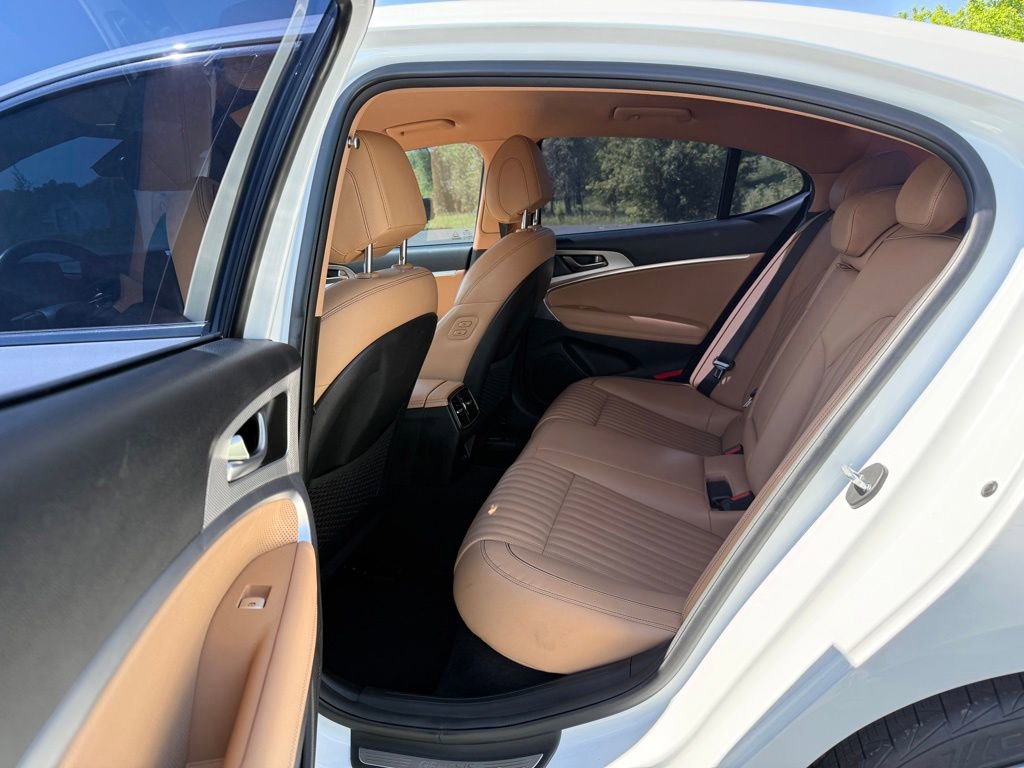Used 2022 Genesis G70 3.3T AWD/4WD image 19