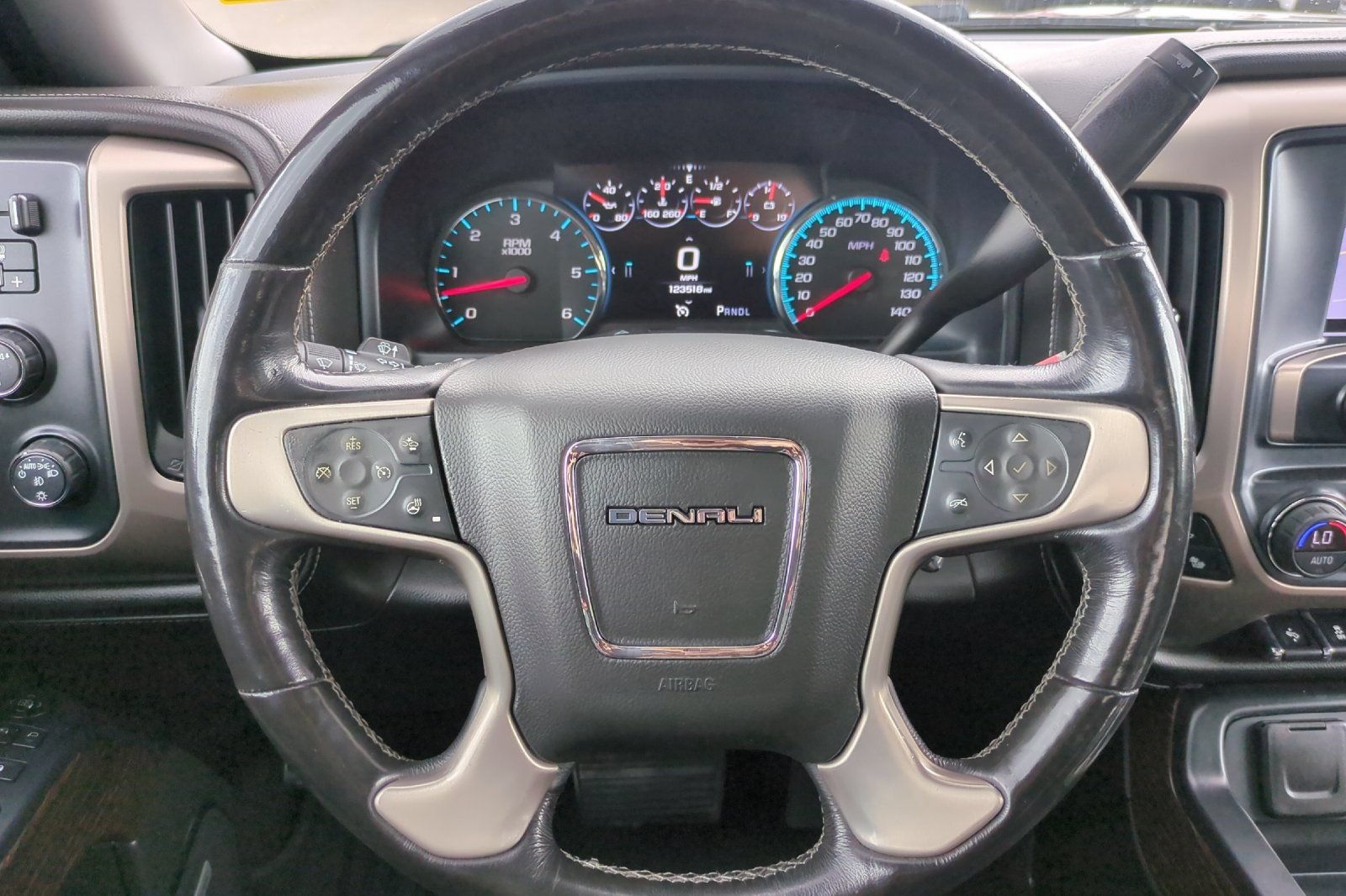 Used 2018 GMC Sierra 1500 Denali w/ Denali Ultimate Package AWD/4WD image 33