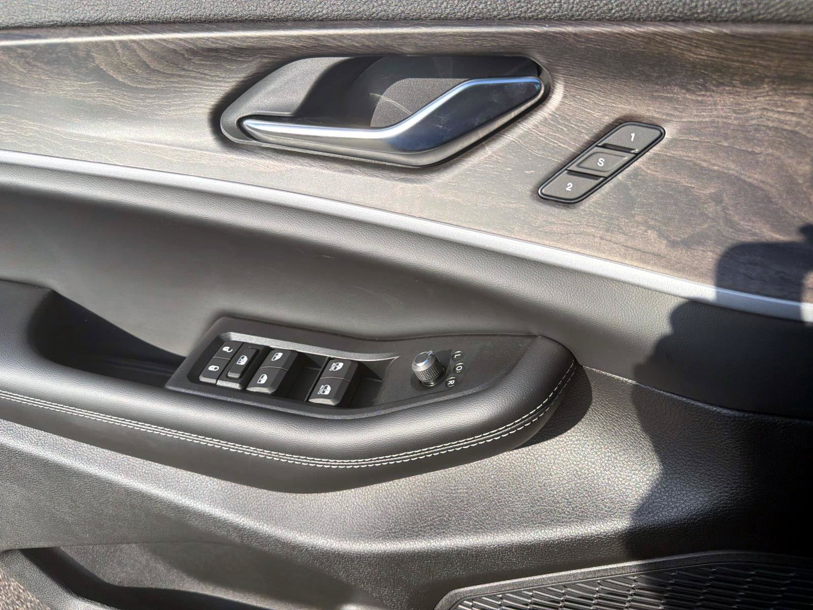 New 2026 Jeep Grand Cherokee Limited AWD/4WD image 11