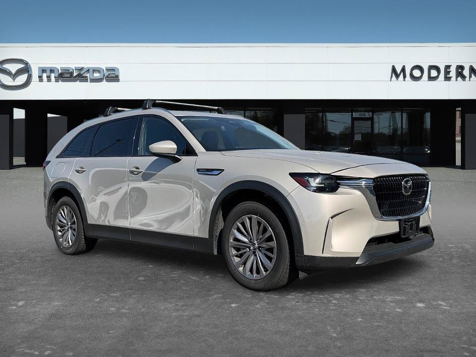 Used 2024 MAZDA CX-90 Plug-In Hybrid w/ Preferred AWD/4WD image 3