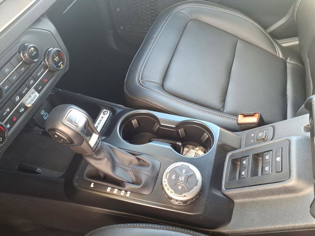 Used 2025 Ford Bronco Outer Banks image 20
