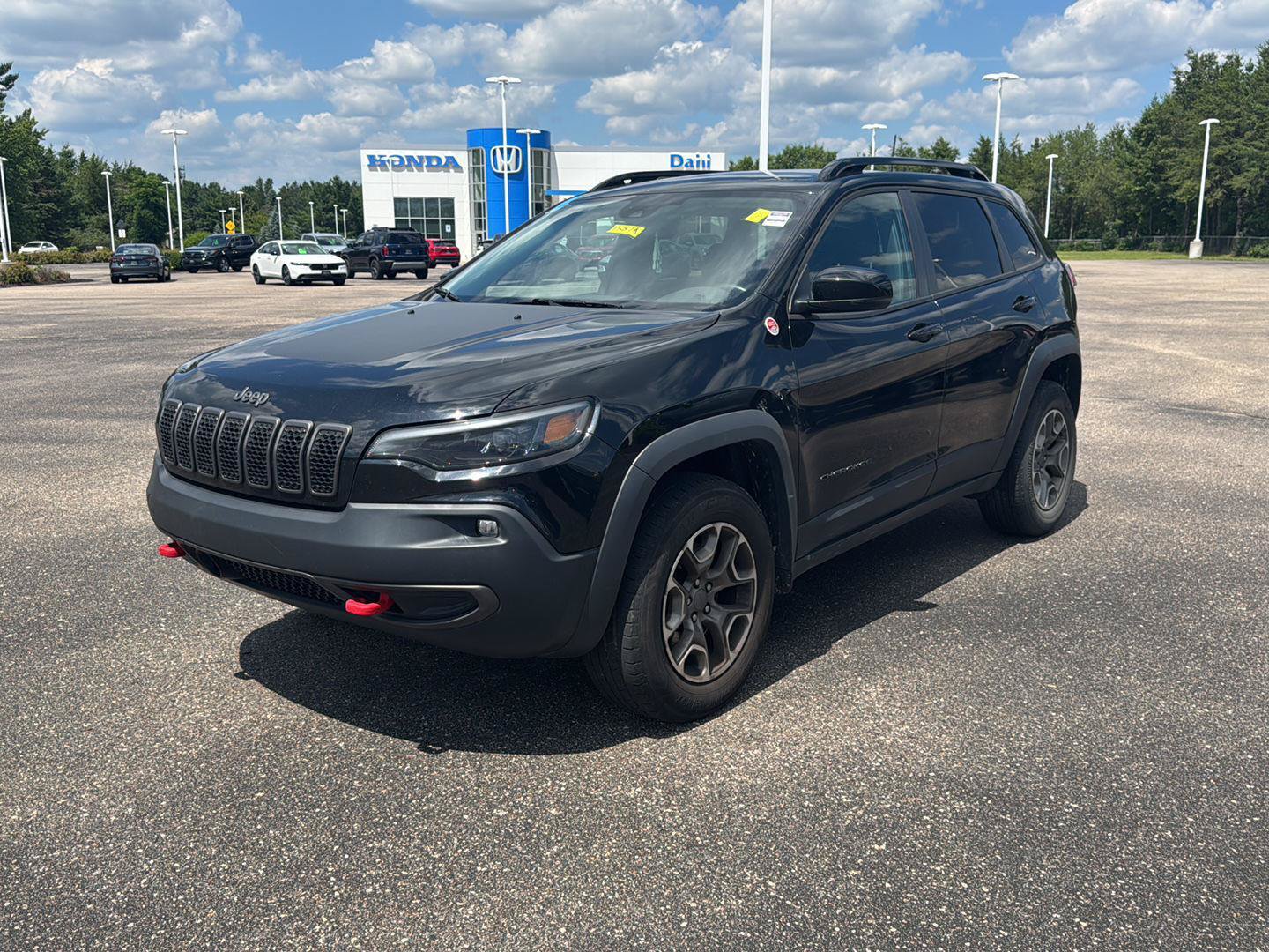 Used 2022 Jeep Cherokee Trailhawk AWD/4WD image 3