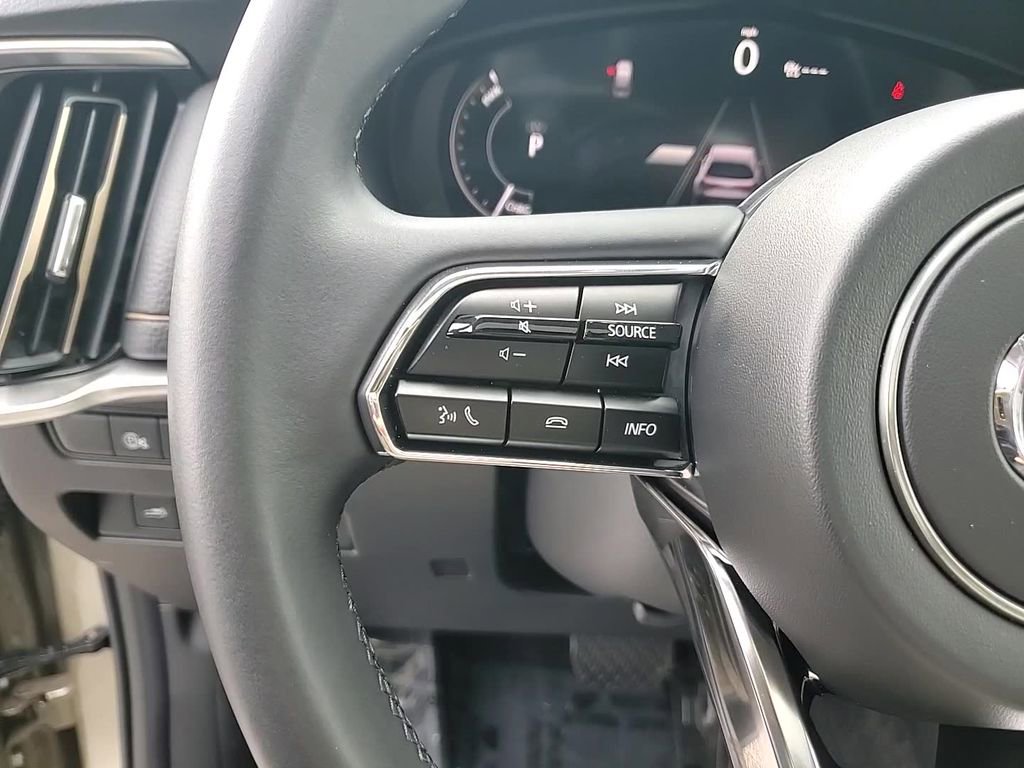 Certified 2025 MAZDA CX-70 Plug-In Hybrid w/ Premium Pkg image 17