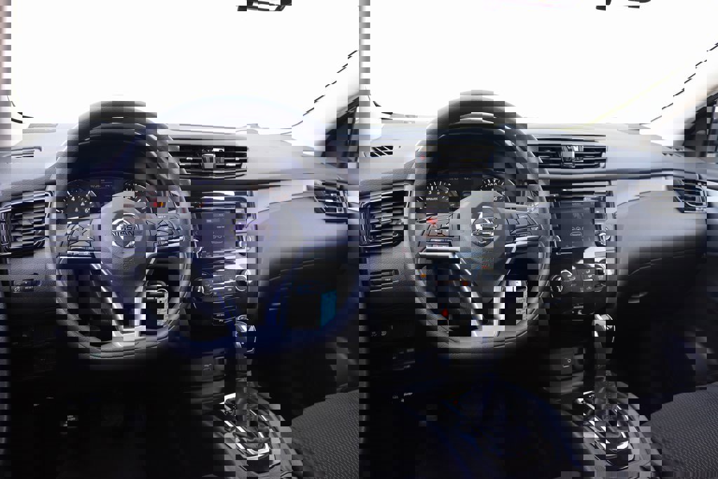 Used 2021 Nissan Rogue Sport S image 3