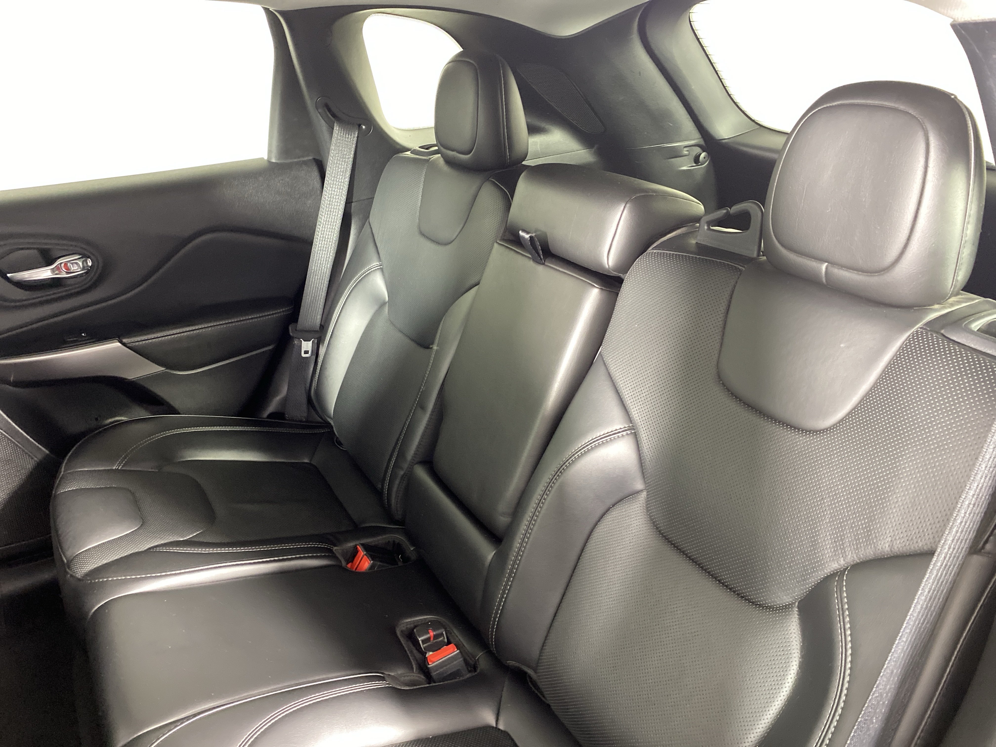 Used 2021 Jeep Cherokee Latitude Lux AWD/4WD image 31
