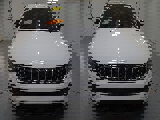 Certified 2024 Jeep Compass Latitude w/ Sun and Sound Group image 25