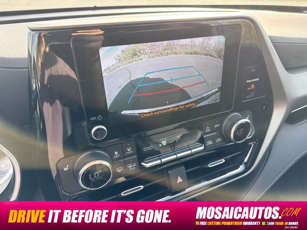 Used 2023 Toyota Highlander XLE AWD/4WD image 33