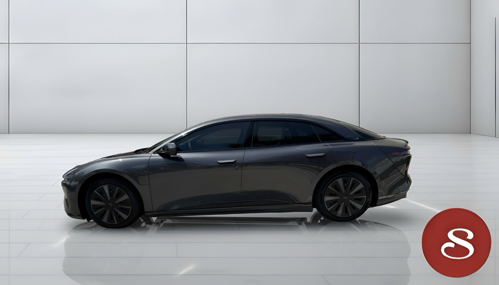 Used 2025 Lucid Air Pure RWD image 3