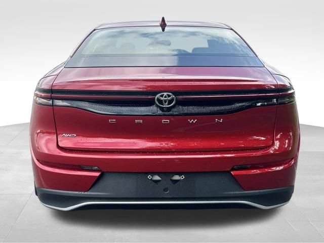 Used 2023 Toyota Crown AWD/4WD image 5