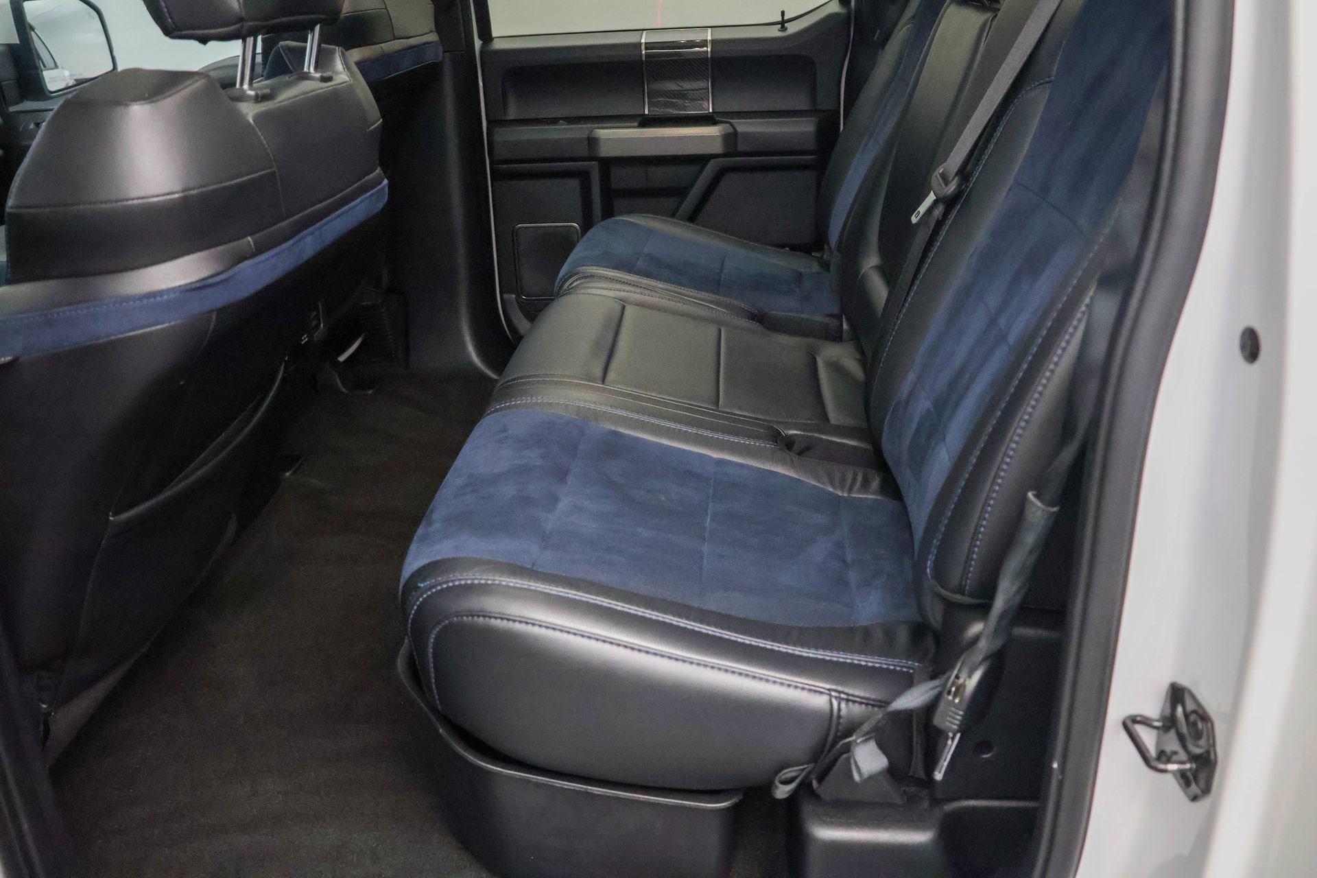 Used 2019 Ford F150 Raptor w/ Equipment Group 802A Luxury AWD/4WD image 22