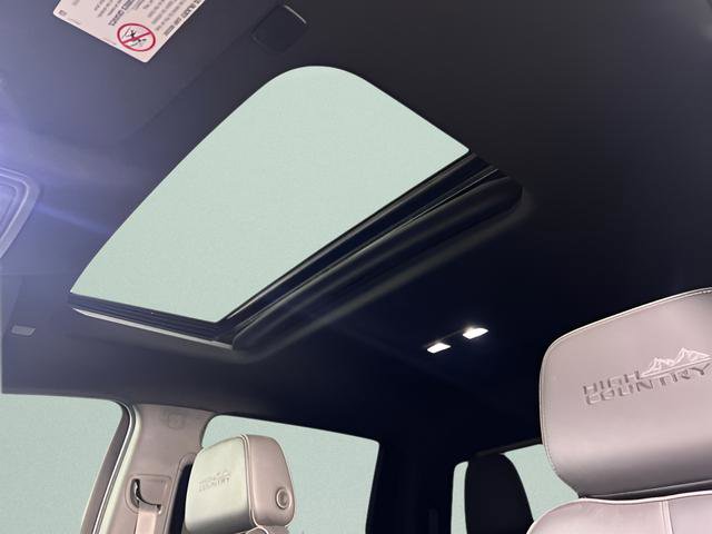 Used 2022 Chevrolet Silverado 2500 High Country w/ Z71 Off-Road Package AWD/4WD image 22