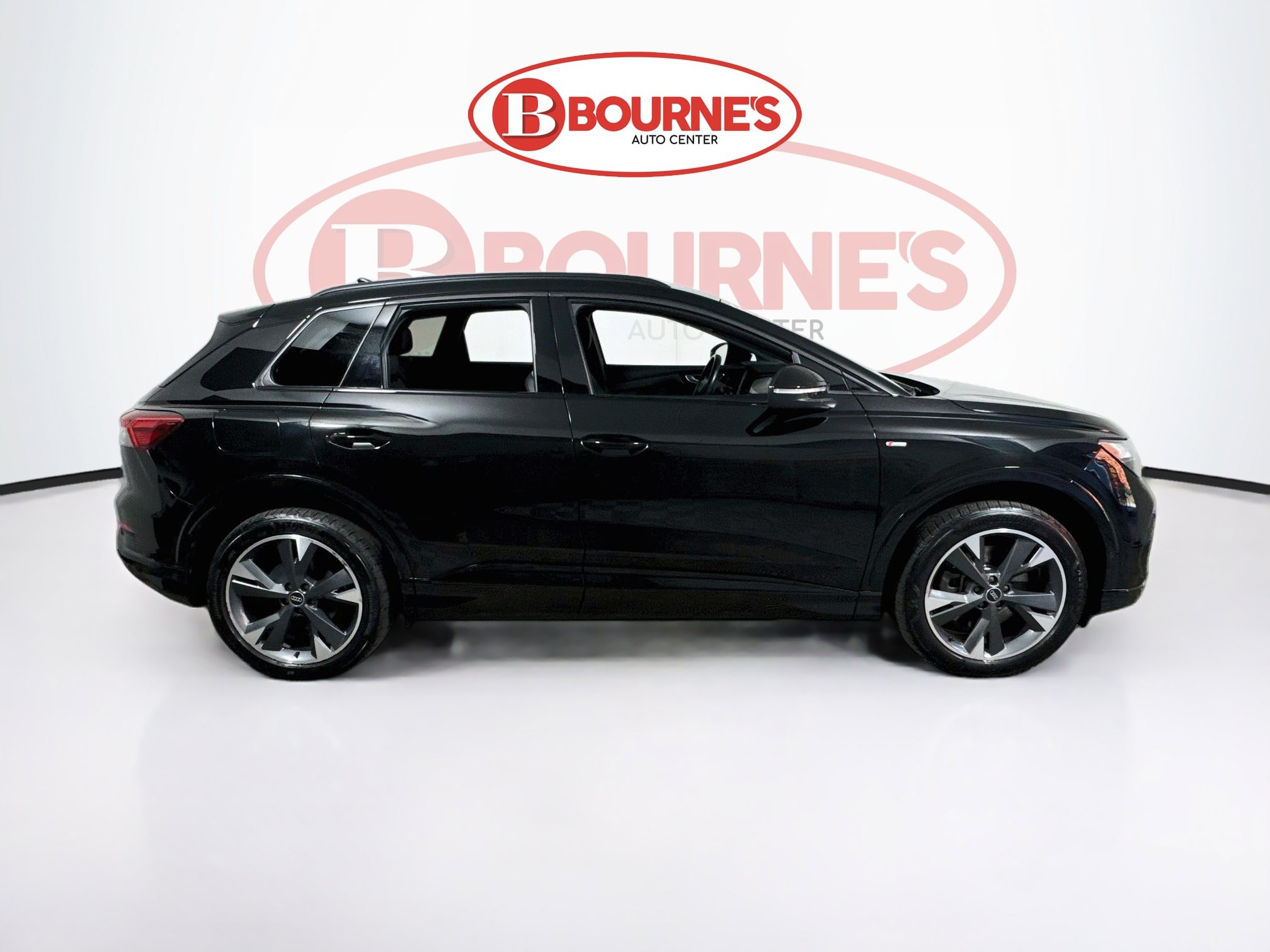 Used 2024 Audi Q4 e-tron Premium Plus AWD/4WD image 12