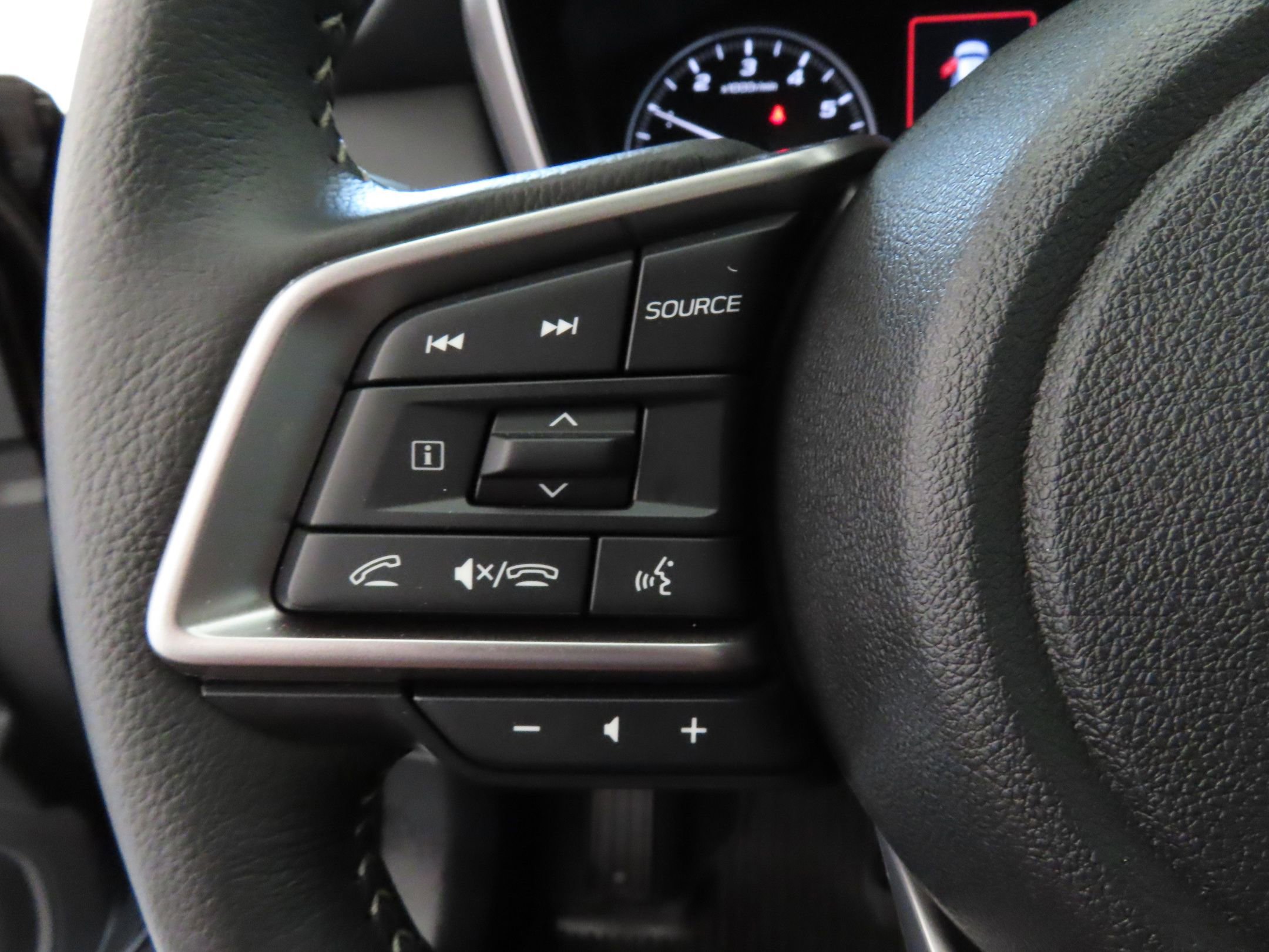 Used 2025 Subaru Legacy Limited image 15