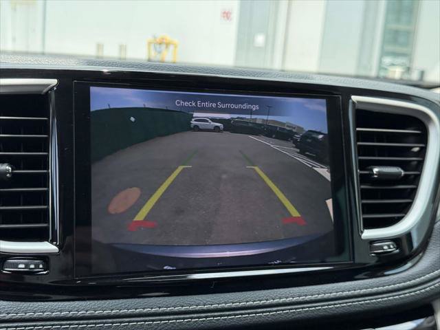 Used 2022 Chrysler Pacifica Touring-L FWD image 30